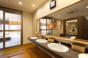 男性大浴場｜別府の天然温泉をお楽しみください。