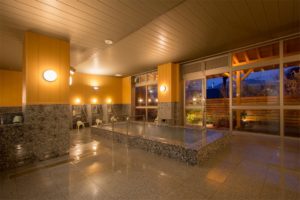 男性大浴場｜別府の天然温泉をお楽しみください。